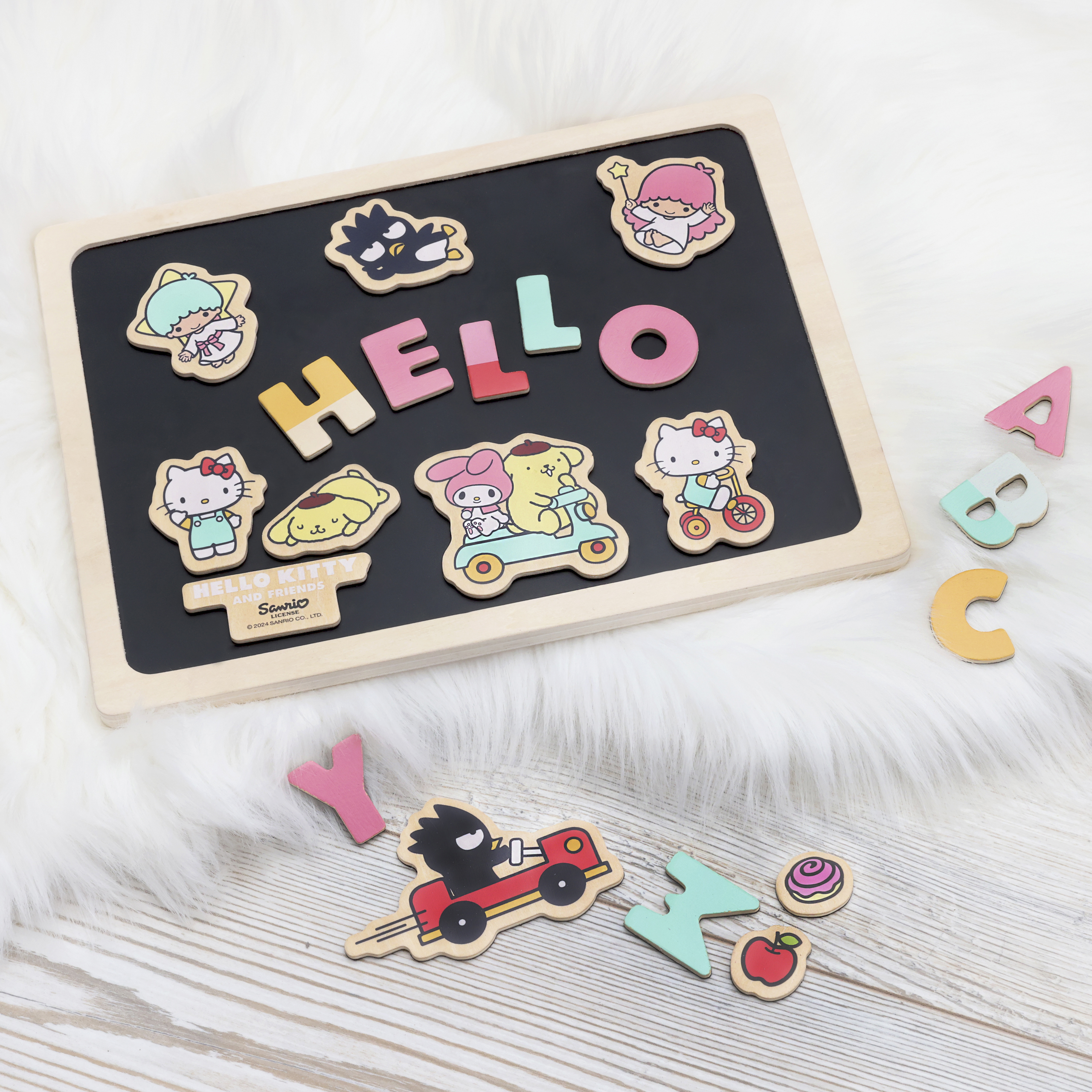 Hello Kitty and Friends hello kitty magnetbokstäver och figurer